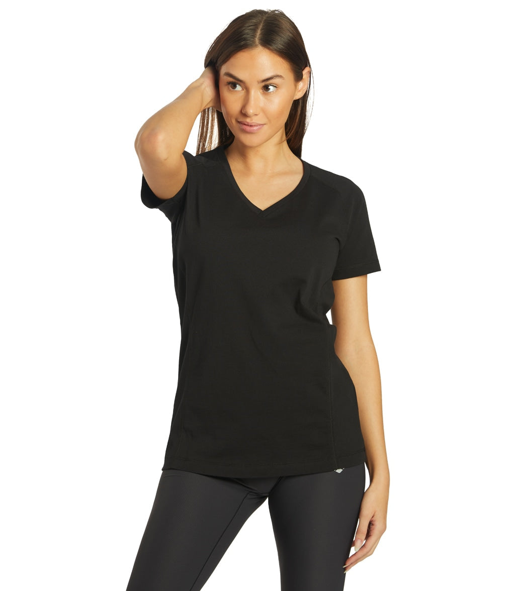 Arena Women's Team Line Short Sleeve V Neck T Shirt
