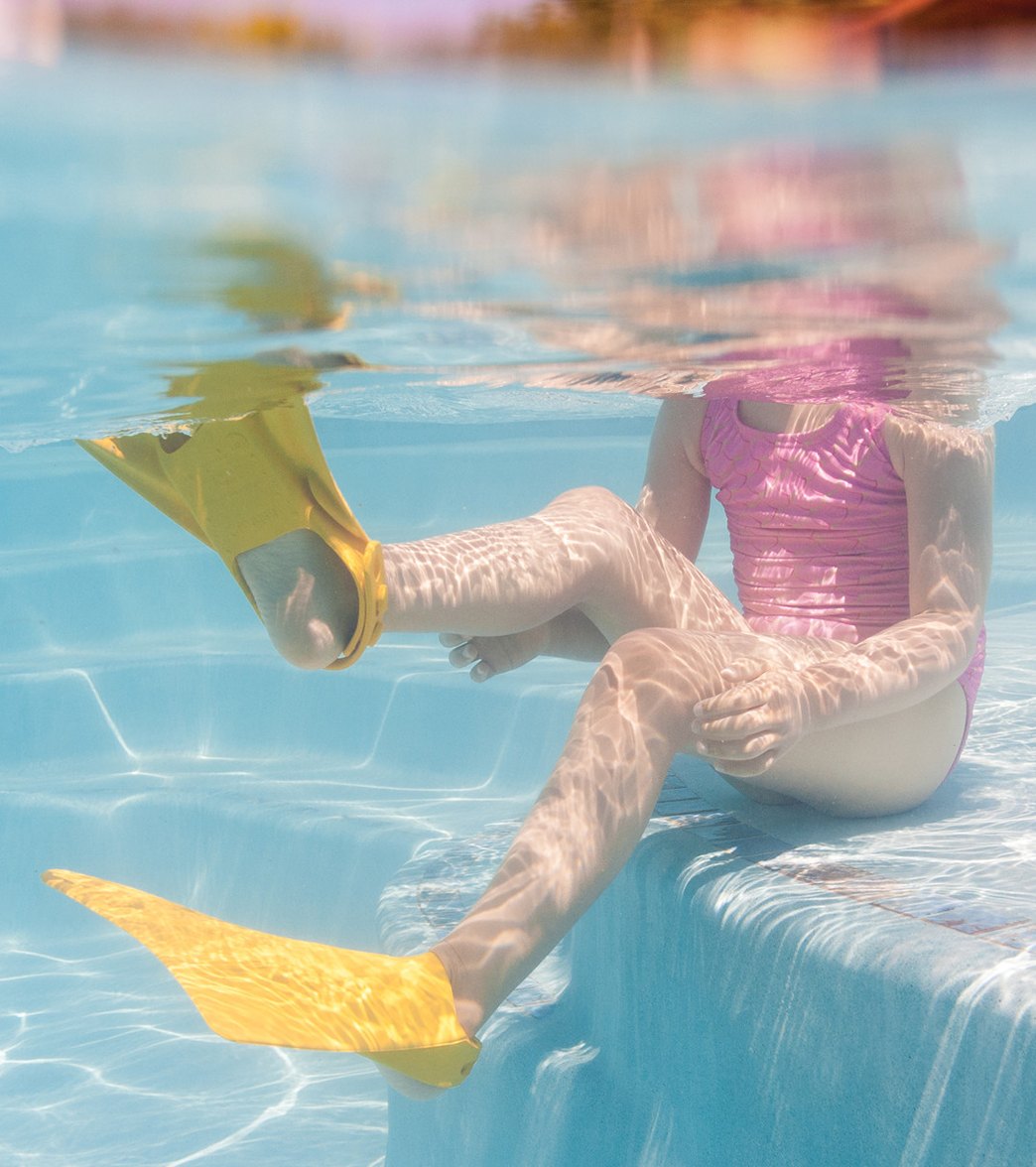 FINIS Fishtail 2 Adjustable Junior Learn To Swim Fins