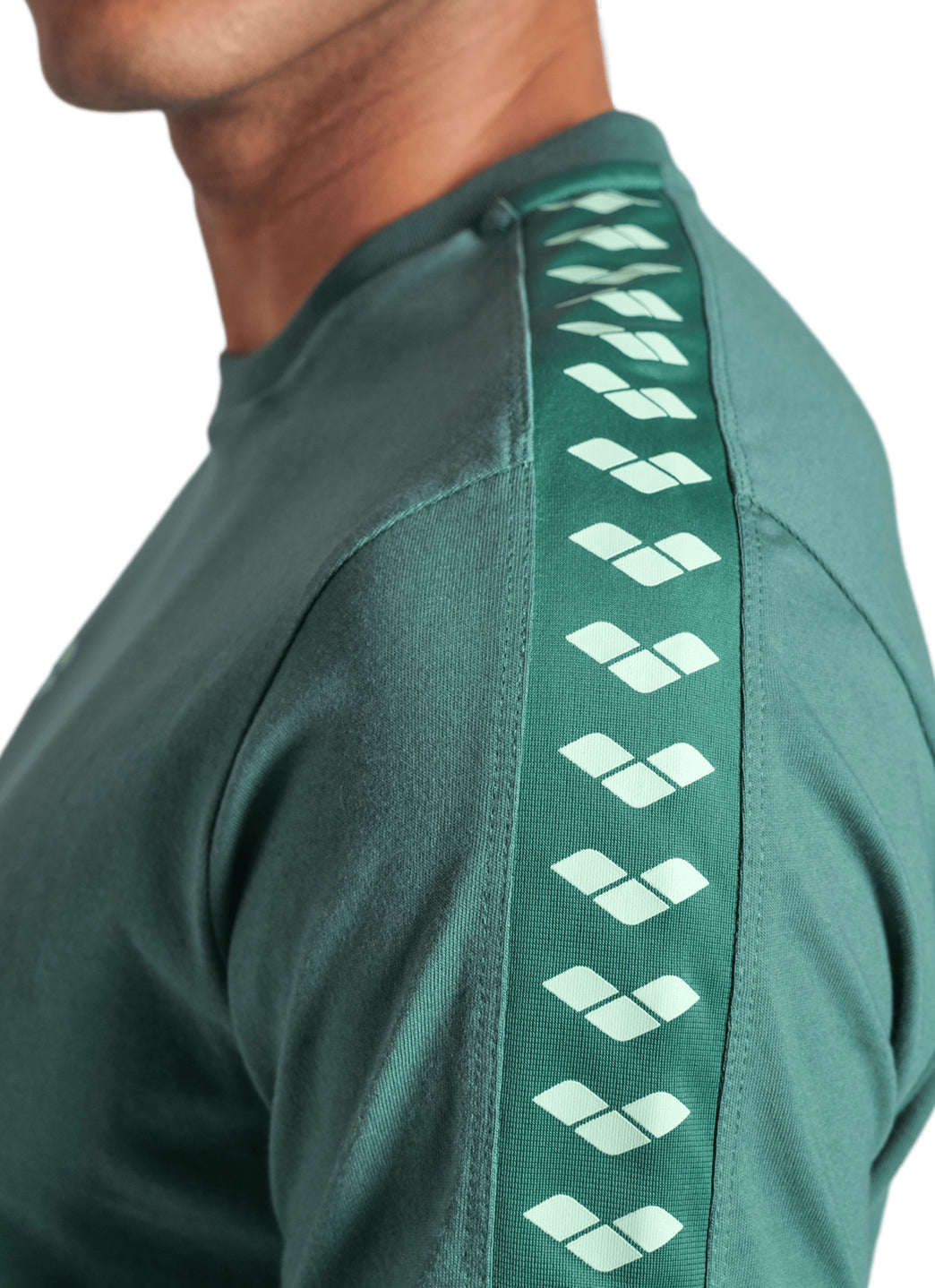 Arena Men's Icons Team Short Sleeve T-Shirt