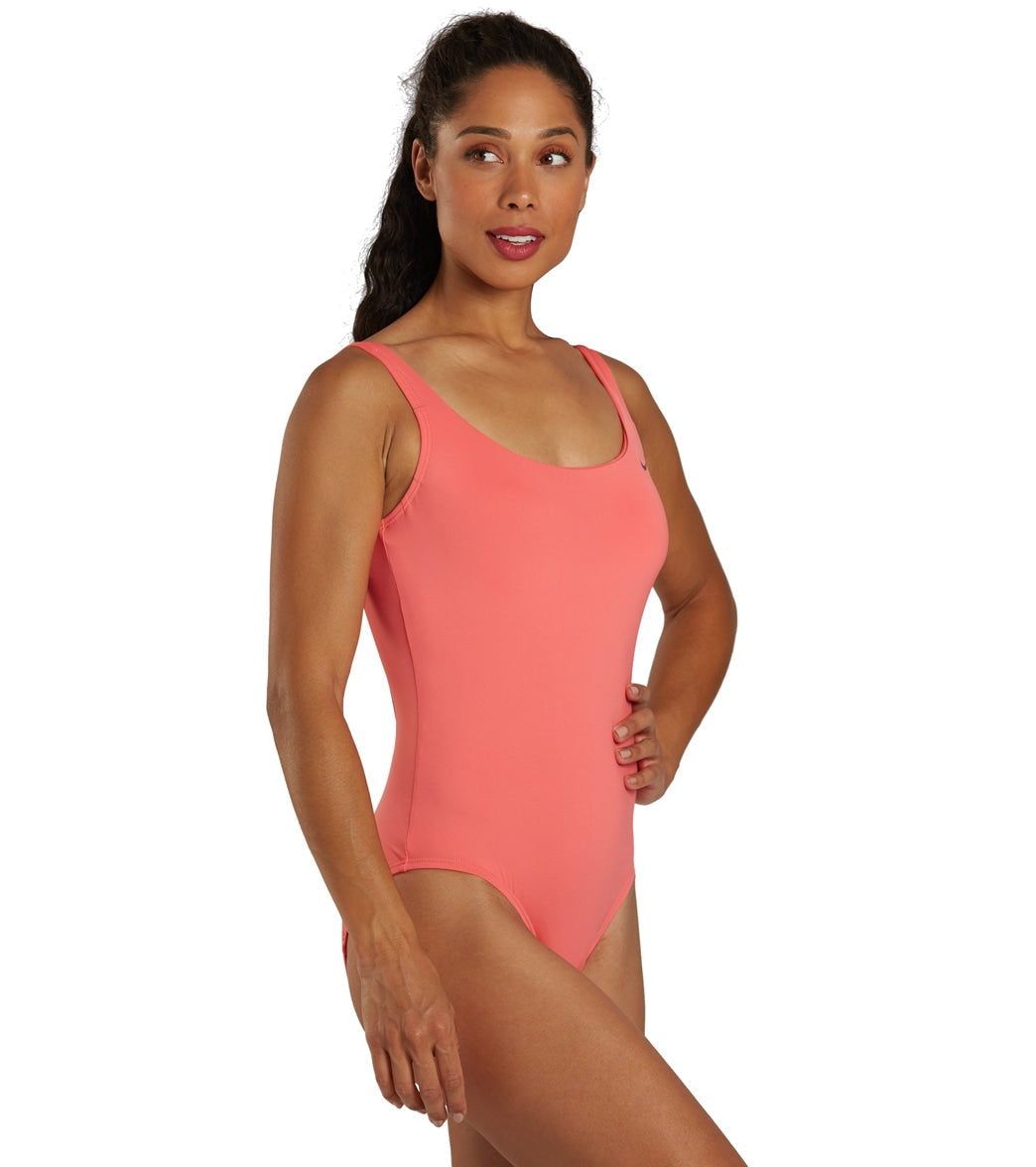 Nike Women's Essential Solid U Back One Piece Swimsuit