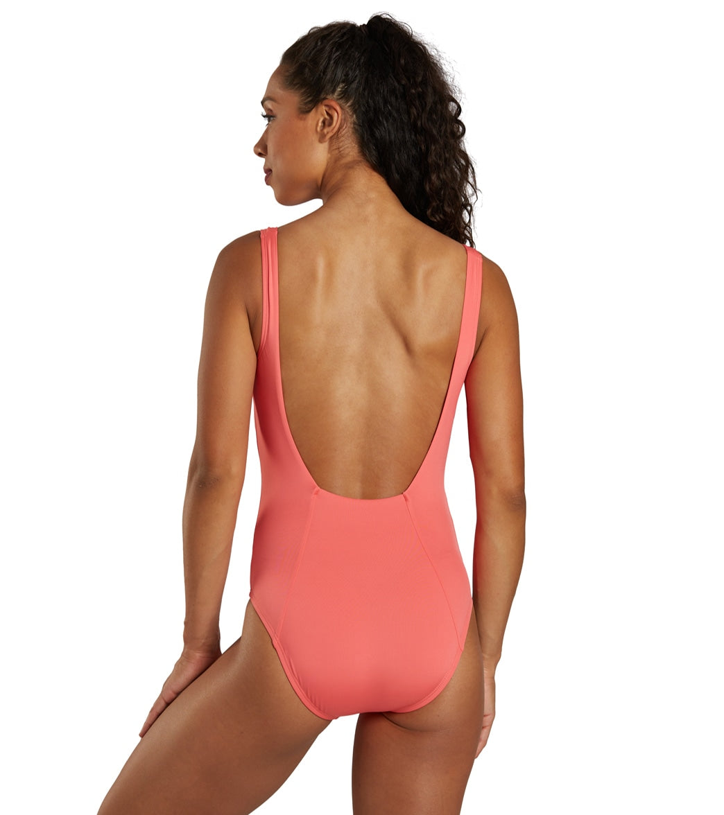 Nike Women's Essential Solid U Back One Piece Swimsuit