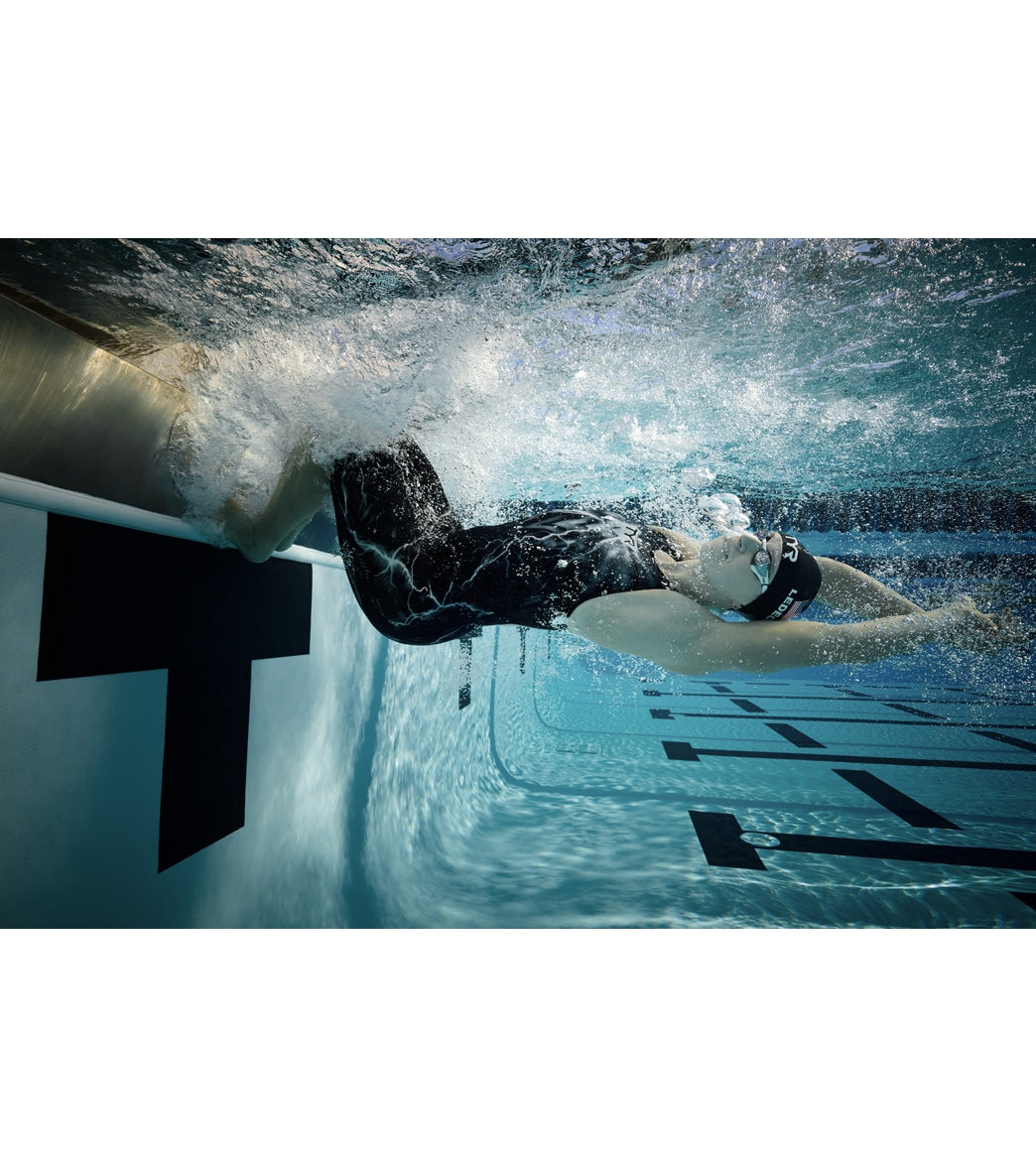 TYR Women's Venzo Phantom Oblivion Closed Back Kneeskin Tech Suit Swimsuit