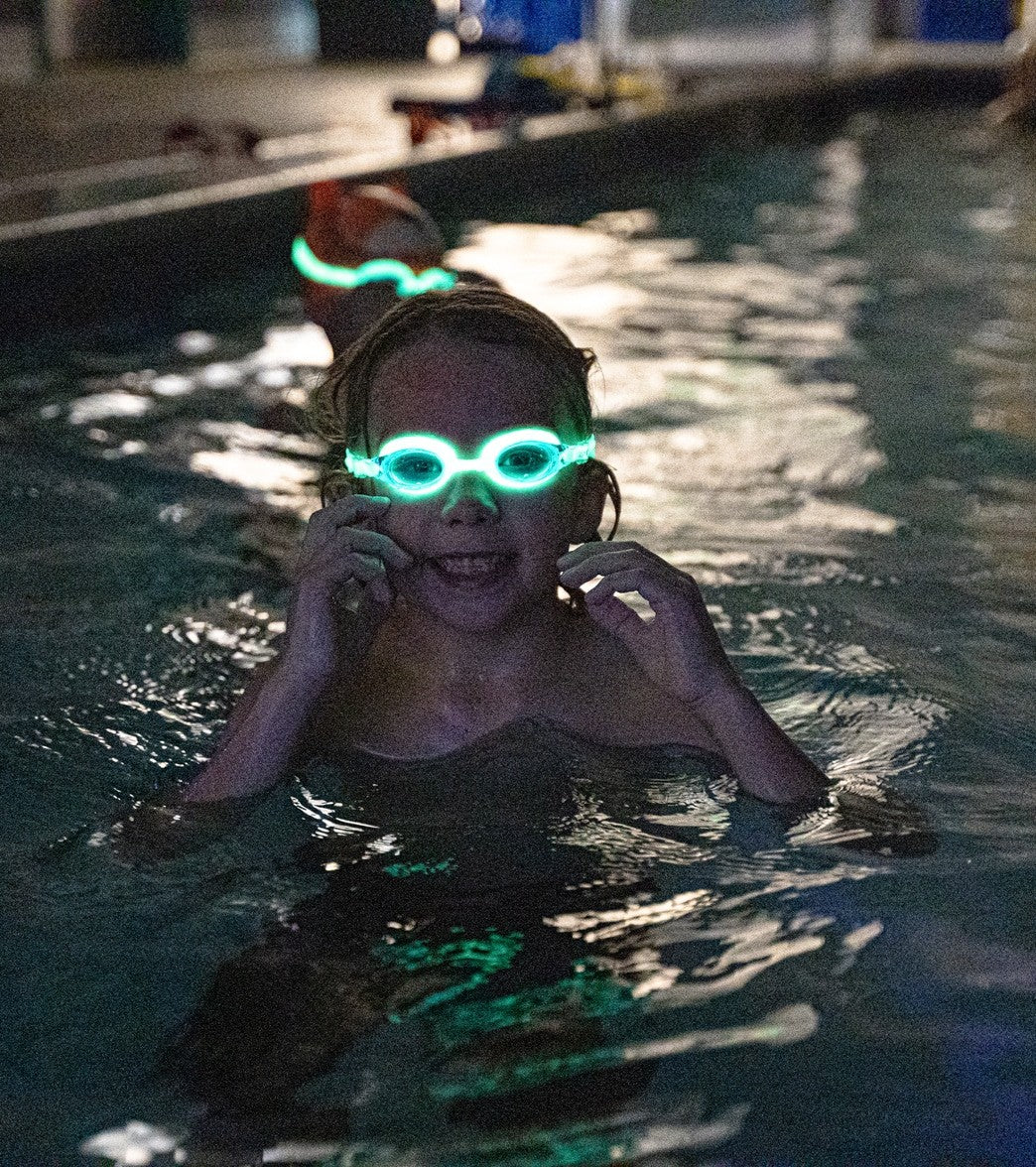 FINIS Kids' FlowGlow Glow-in-the-Dark Goggle