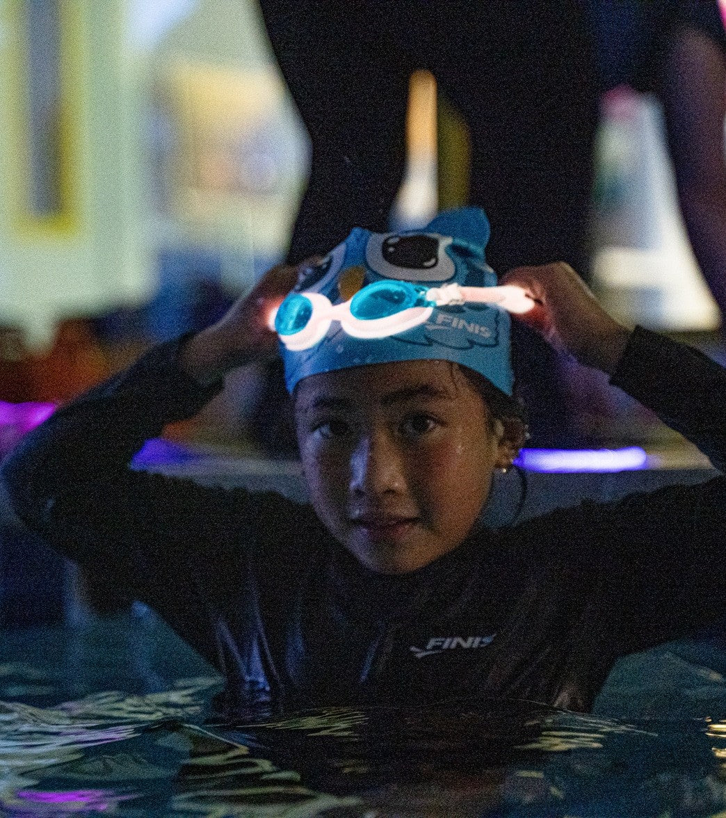 FINIS Kids' FlowGlow Glow-in-the-Dark Goggle