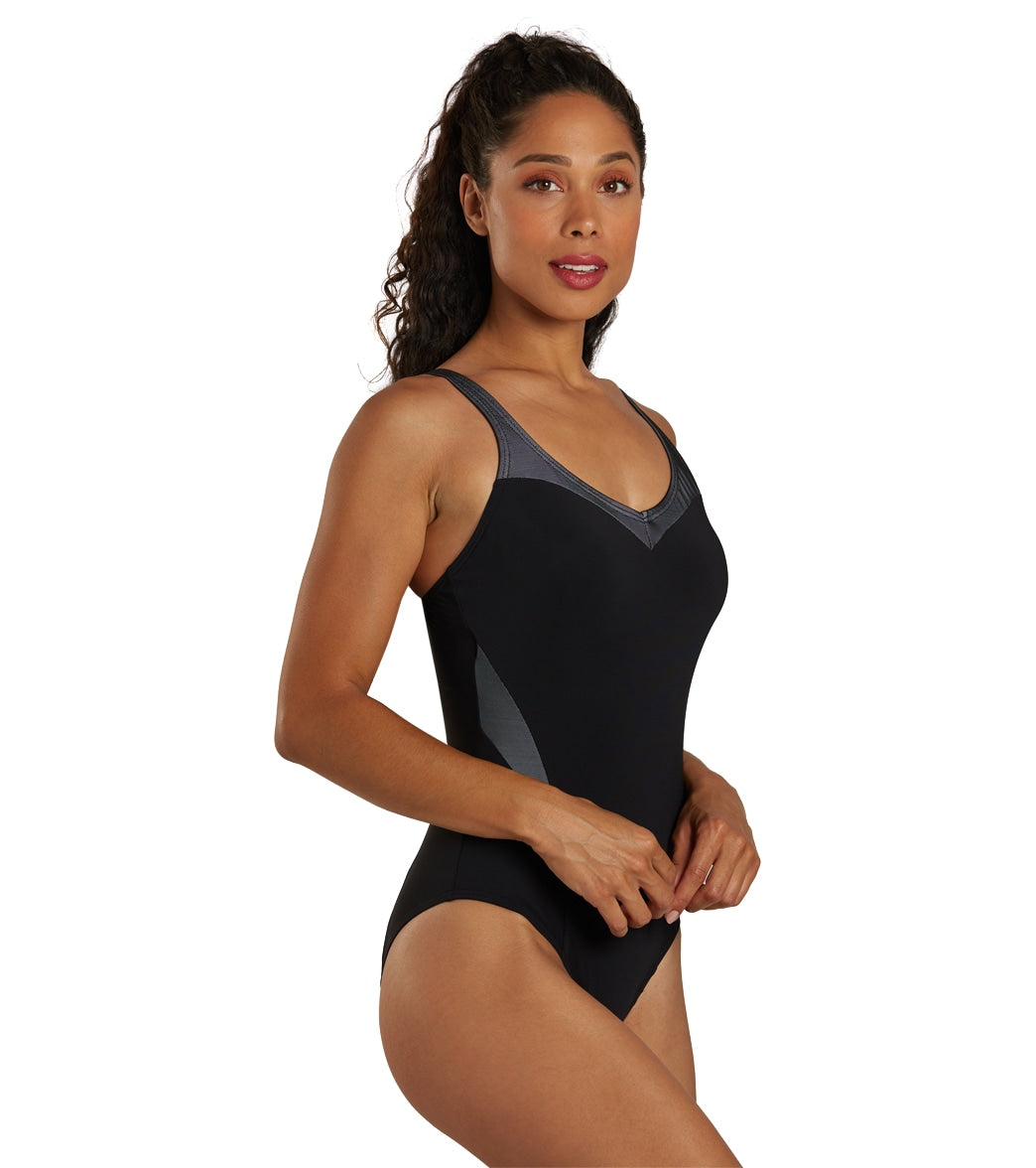 Arena Women's Isabel Light Cross Back One Piece Swimsuit