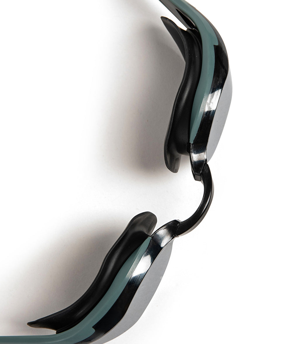 Arena Cobra Edge Swipe Mirrored Goggle
