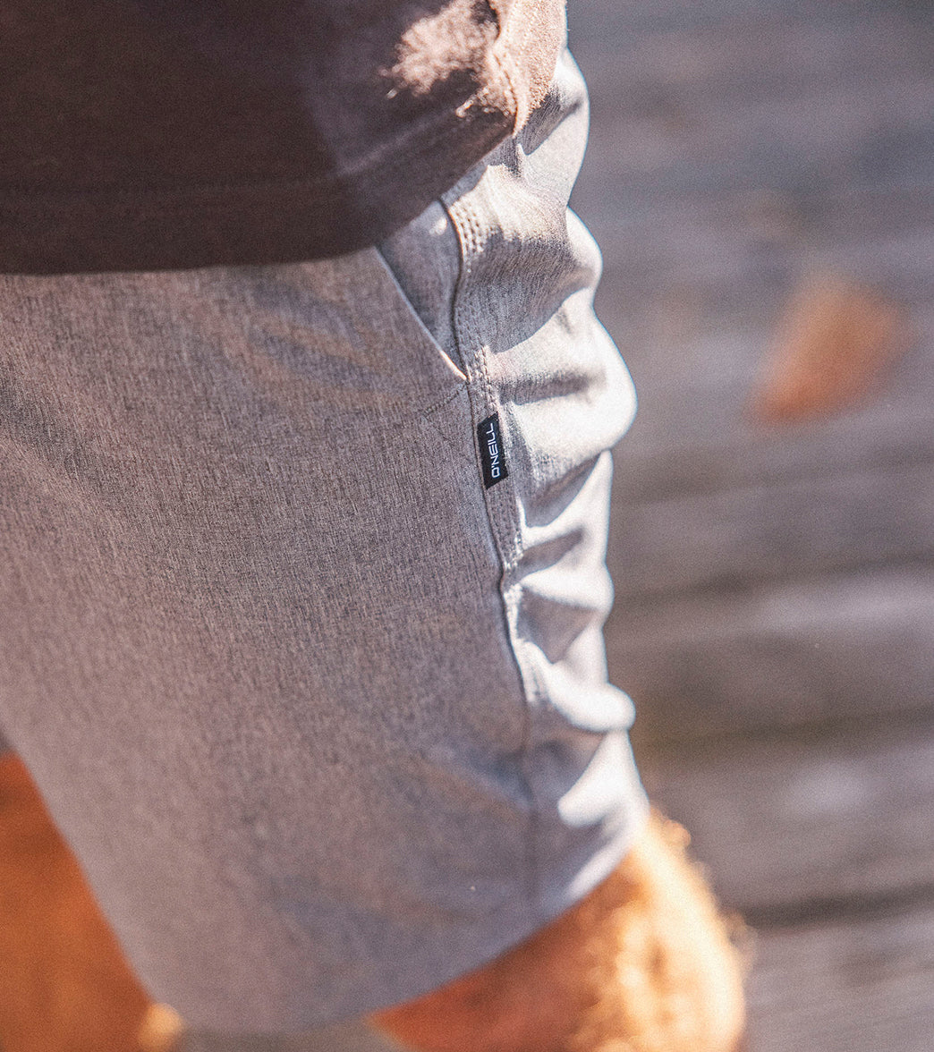 O'Neill Men's 19" Reserve Heather Hybrid Shorts