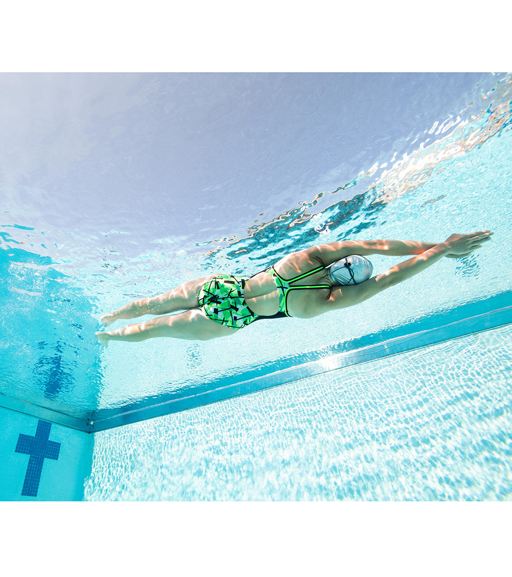 Dolfin Women's Reliance Color Blocked Razor DBX Back One Piece Swimsuit