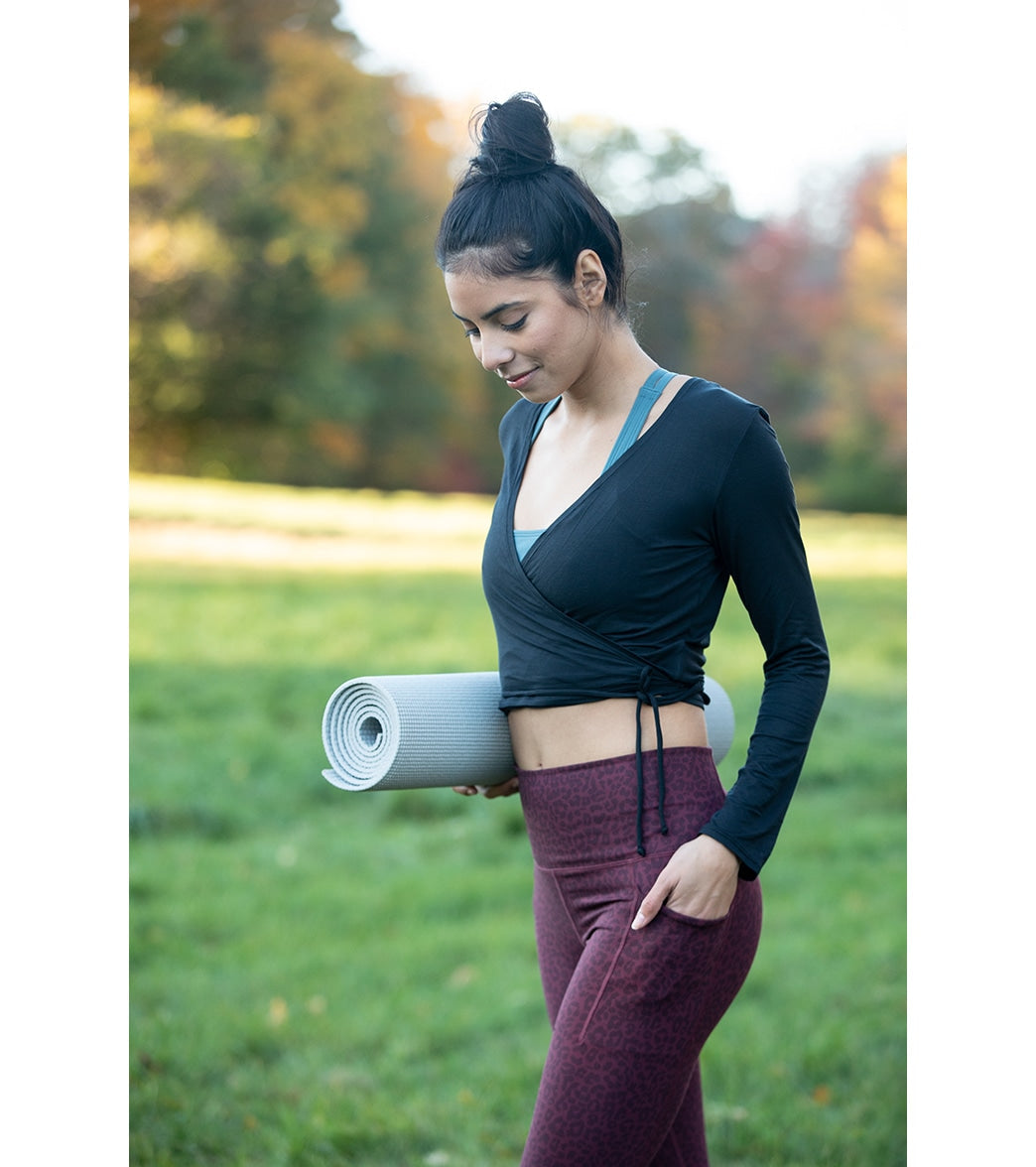 Everyday Yoga Studio to Street Layering Crop Wrap