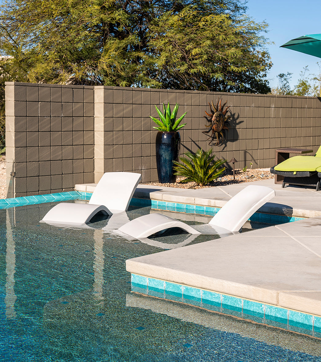 SR Smith Destination Lounger