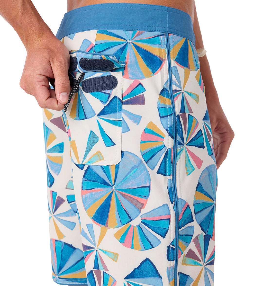 O'Neill Men's 19" Hyperfreak Mysto Scallop Board Shorts