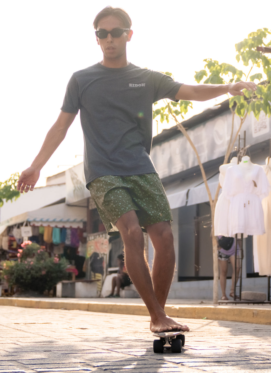 Eidon Men's 17"Tiny Sea Volley Swim Trunks