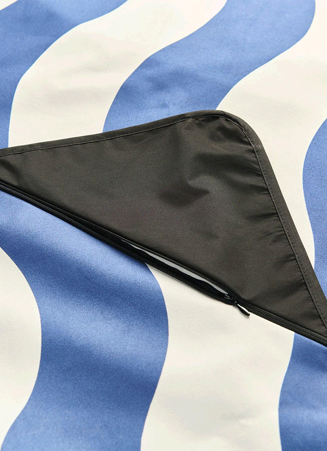 Slowtide Stripe Quick-Dry Picnic Blanket