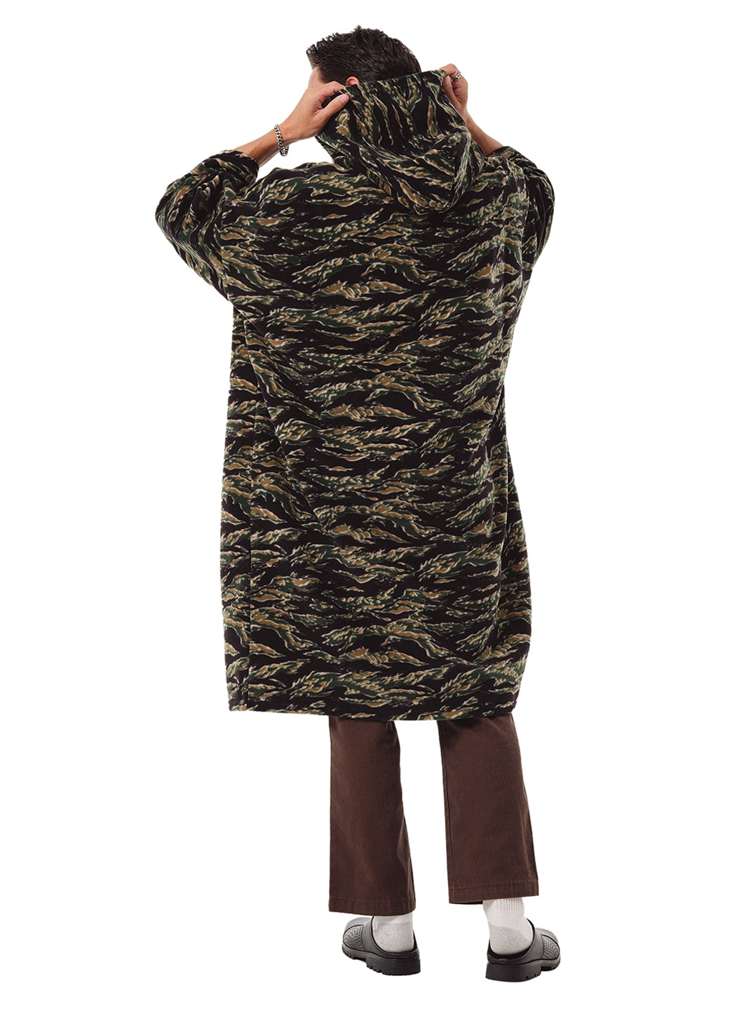 Slowtide Major Everyday Chilling Fleece Poncho